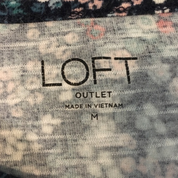 LOFT outlet floral ruffle sleeve top - Picture 6 of 7